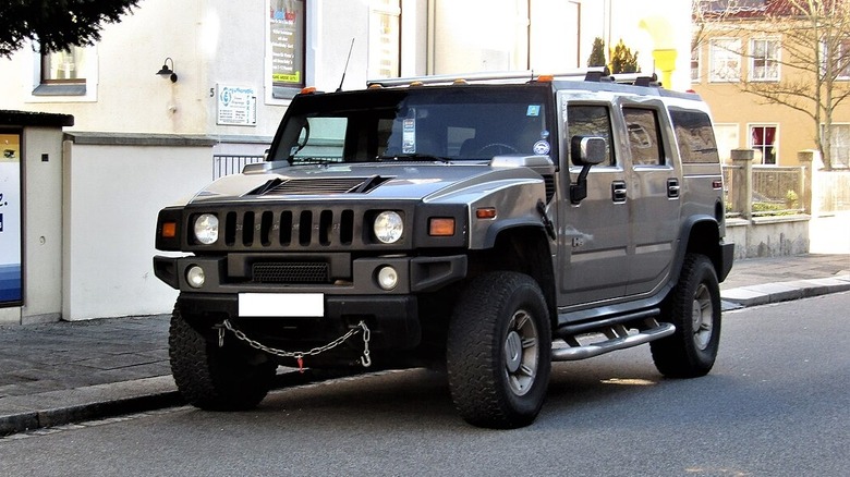 Hummer H2 front 3/4