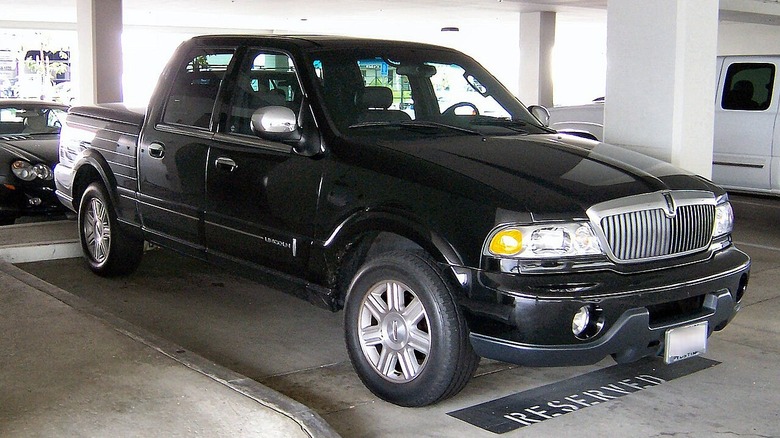 Lincoln Blackwood front 3/4