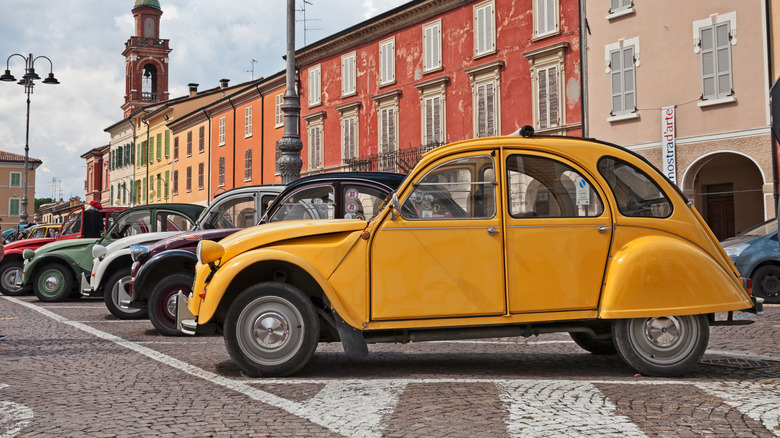 A meet of classic Citroën 2CV cars