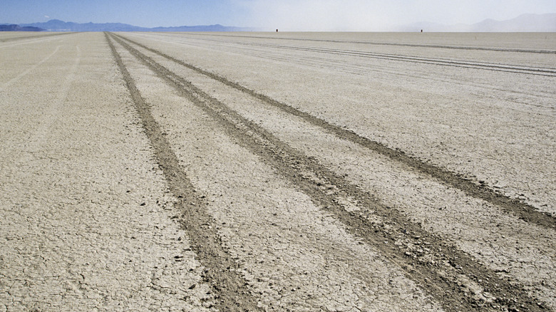 Tracks left by Thrust SSC