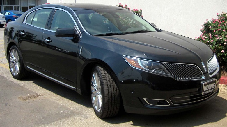 2013 Lincoln MKS sitting in a parking lot