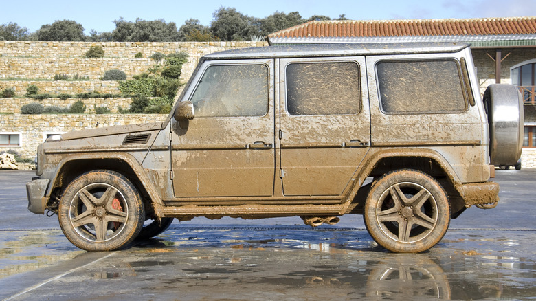 Mercedes-Benz G65 AMG covered in mud