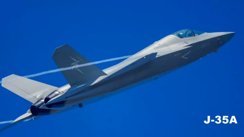 a J-35 flying