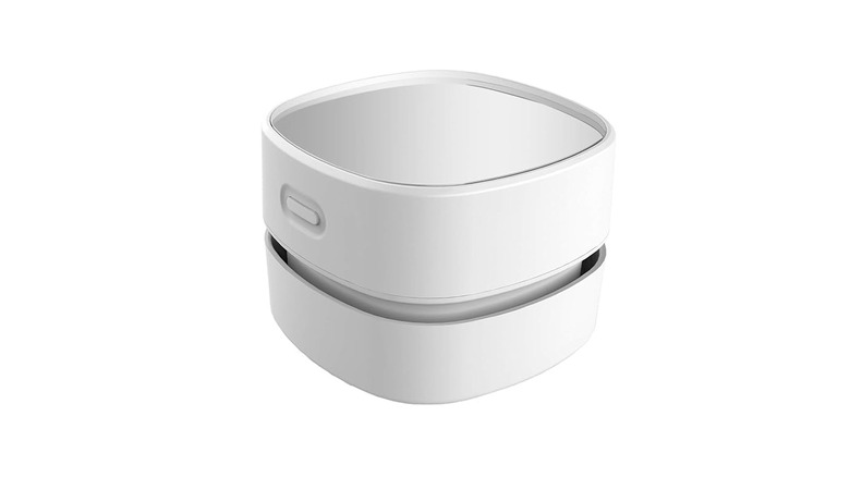 A close up of the Odistar Desk Vacuum Cleaner