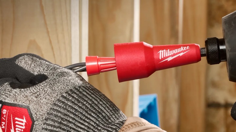 twisting wires with Milwaukee quick-twist socket