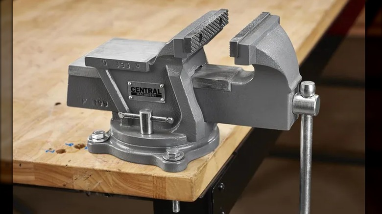 Central Machinery vise on bench