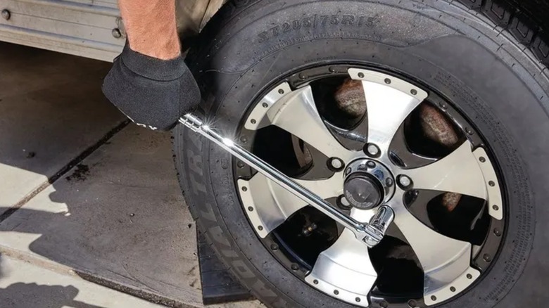 breaking away tight bolt on wheel with Icon breaker bar