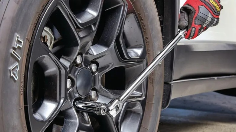 tightening bolt on wheel with Icon breaker bar