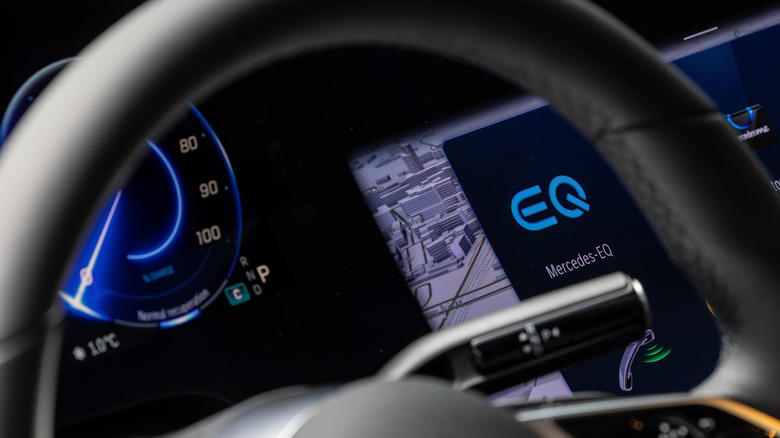 2025 Mercedes-Benz EQE column mounted stalk and infotainment