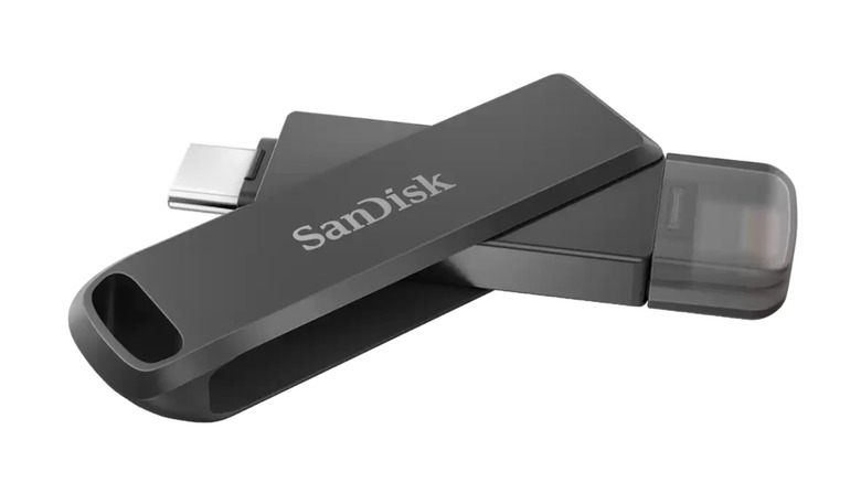 SanDisk flash drive for tablets and Apple devices