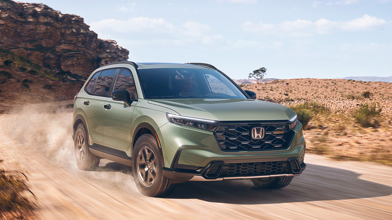 2026 Honda CR-V TrailSport on the trail dynamic image front 3/4 view