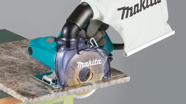 cutting granite with Makita masonry saw