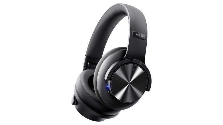 Picun B8 Bluetooth Headphones on display