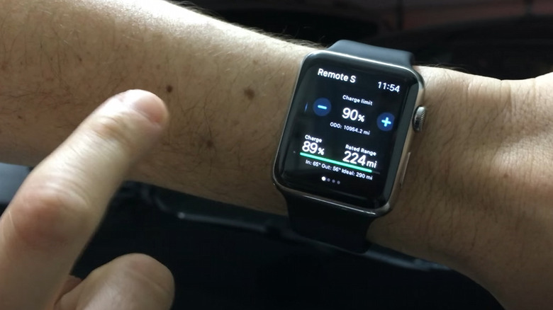 The Remote for Tesla app being used on an old apple watch