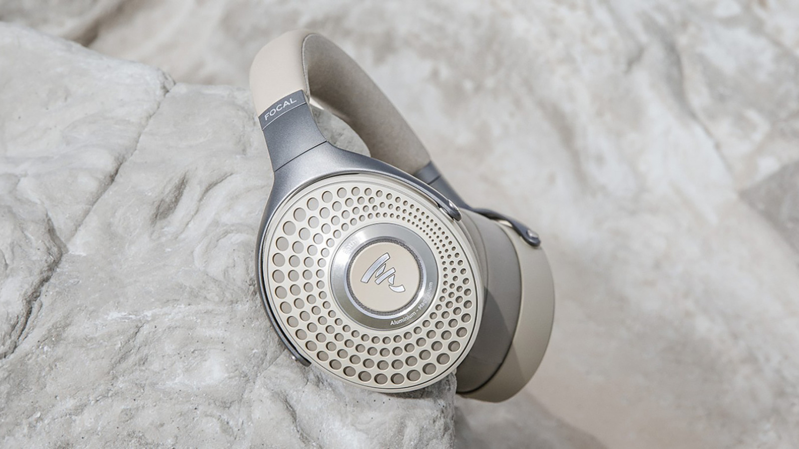 13 Of The Best Bluetooth Headphones For Audiophiles, Ranked By User Reviews