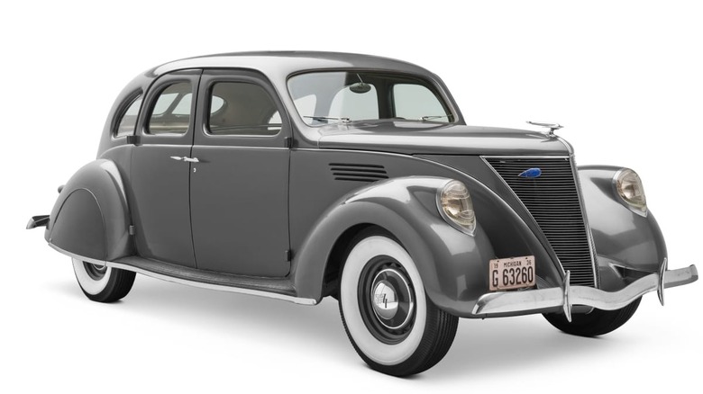 A gray 1936 Lincoln Zephyr, front 3/4 view