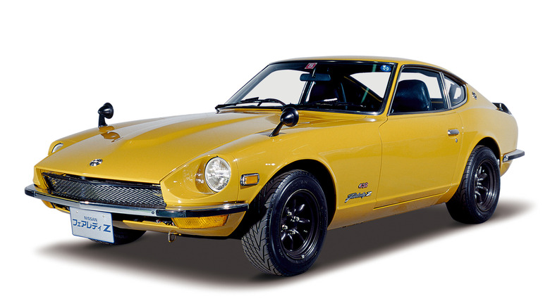 Datsun 240Z front 3/4 view