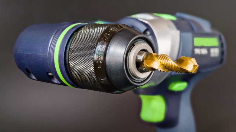 a right angle drill attachment on regular drill up close