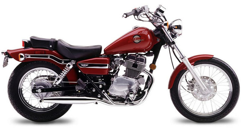 Honda Rebel 250 in red
