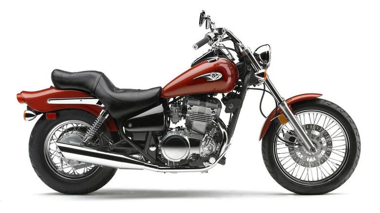 2009 Kawasaki Vulcan 500 in red