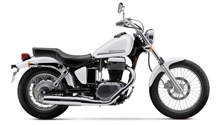 2016 Suzuki Boulevard S40 in white