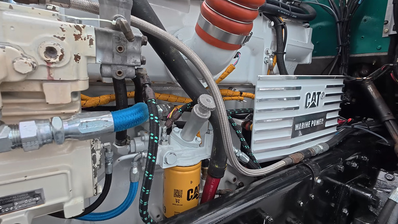 CAT 3408 V8 in Peterbilt 359 truck