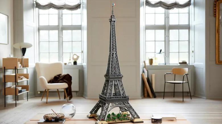 lego icons eiffel tower set table