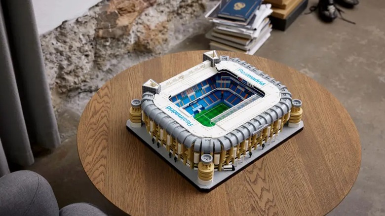 lego icons real madrid santiago bernabeu stadium set table
