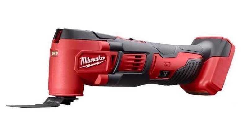 Milwaukee multi-tool with a black blade