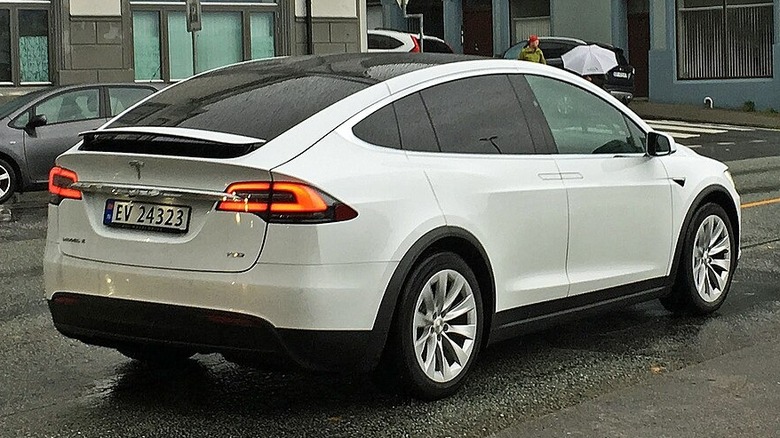 Tesla Model X rear 3/4