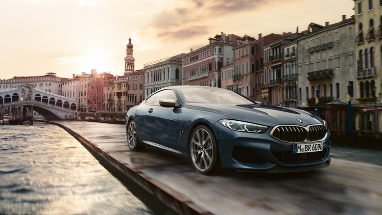 2018-2020 BMW 840d xDrive front 3/4 view