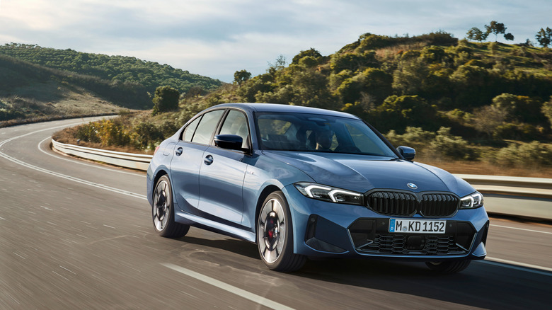 2018 BMW M340d xDrive front 3/4 view