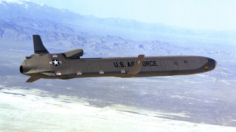 agm-88 alcm missile flight