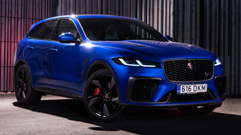 Jaguar F-Pace SVR