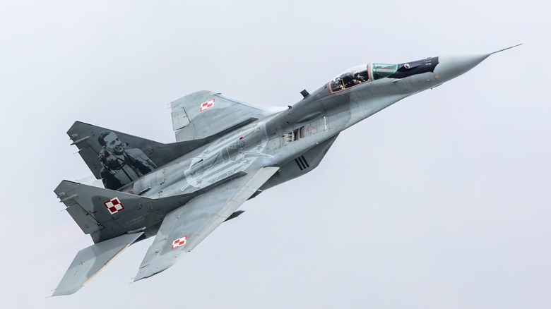 Mikoyan-Gurevich MiG-29 Fulcrum in climbing right turn