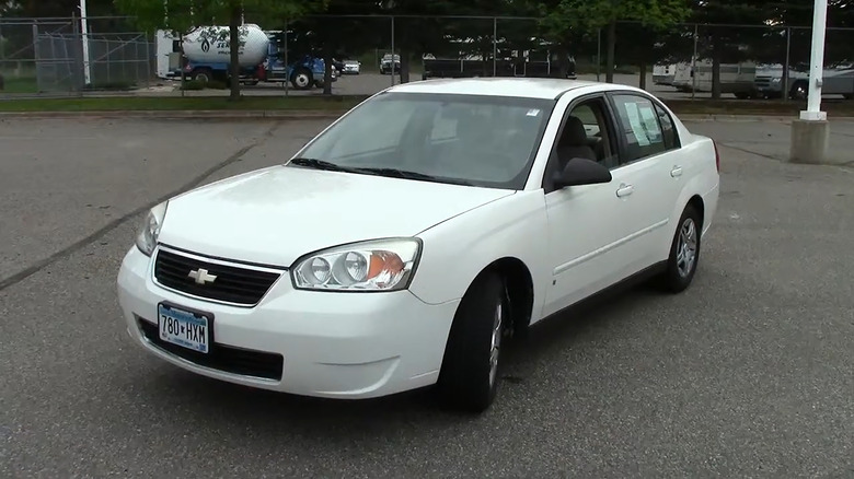 A white 2007 Chevrolet Malibu parked