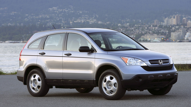 A silver 2009 Honda CR-V parked