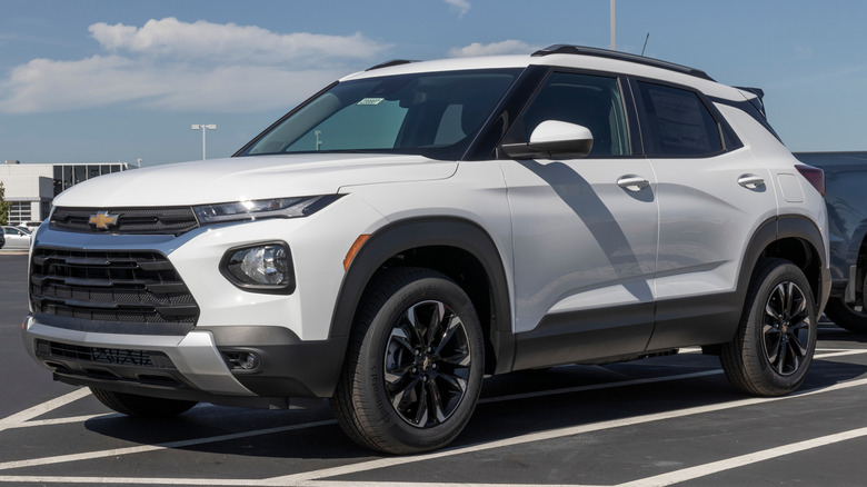 A white 2022 Chevrolet Trailblazer parked