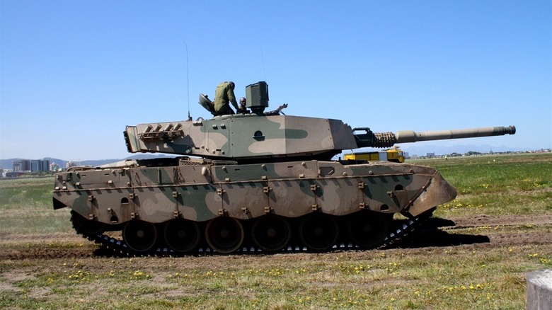 Olifant mk 2 tank in field