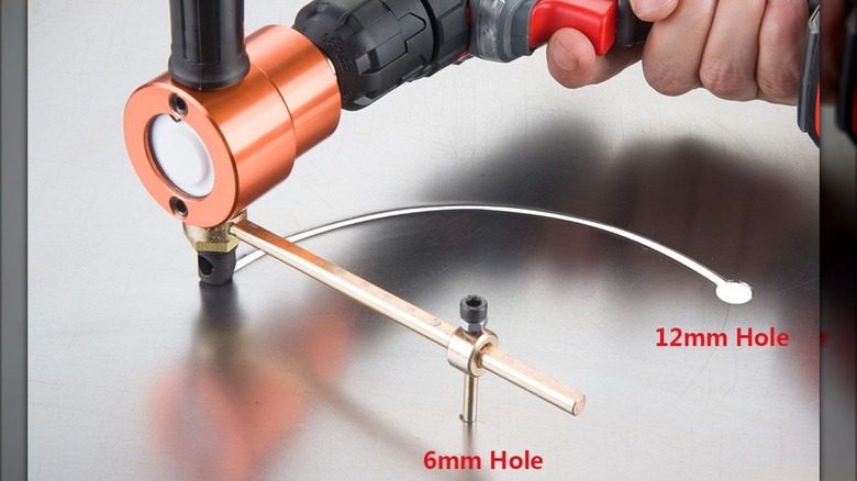 cutting metal with sheet metal nibbler