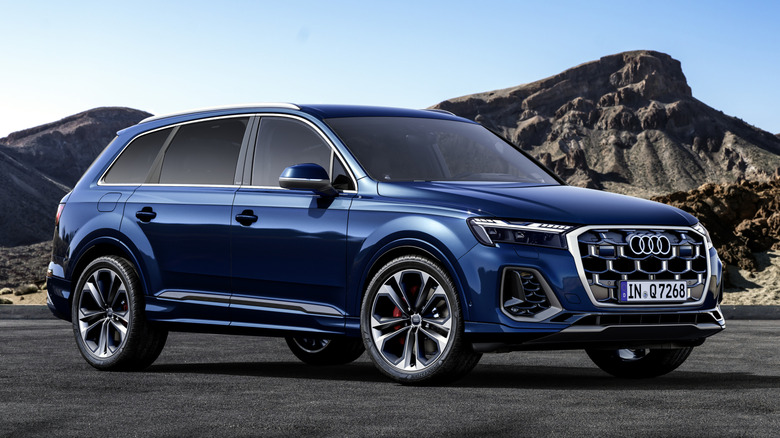 Audi Q7 in the mountains