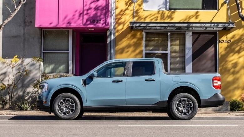 Ford Maverick profile