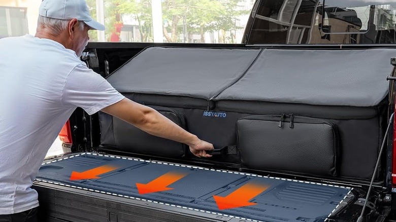 Issyauto cargo organizer in a truck