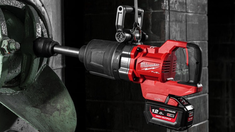 Milwaukee impact wrench in action