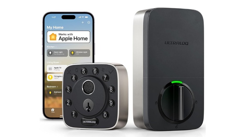 Smart lock device and a smartphone