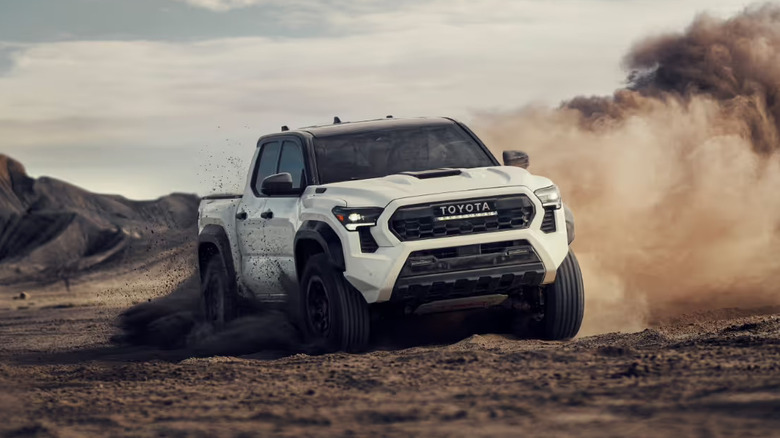 Toyota Tacoma i-FORCE MAX off road