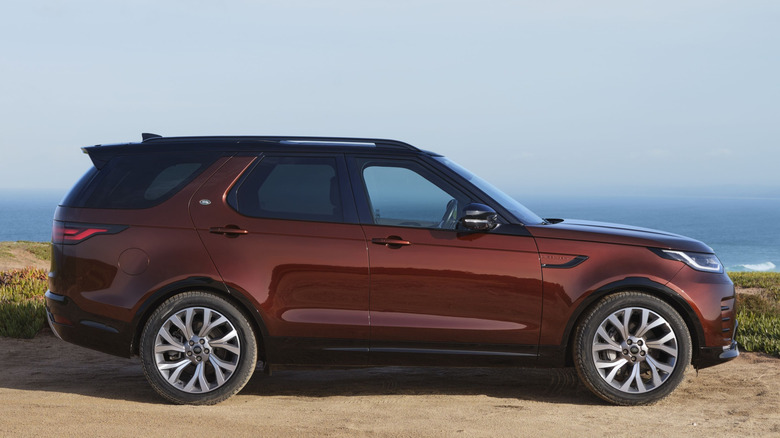 2026 Land Rover Discovery Gemini near the coast