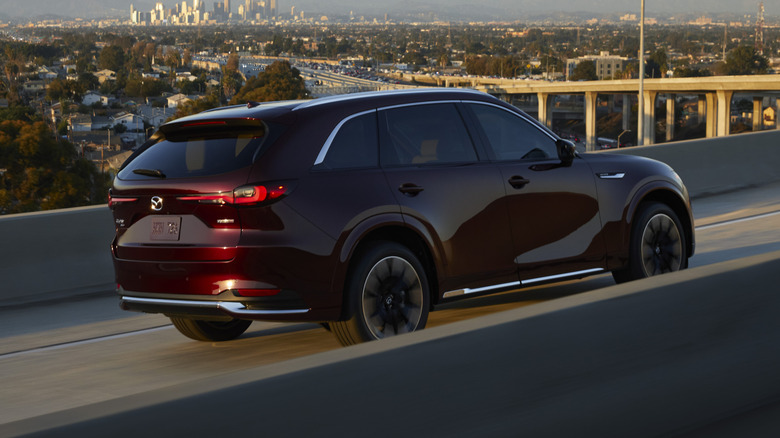 2025 Mazda CX-90 rear 3/4 shot