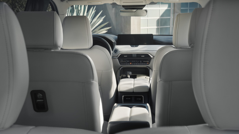View through the cabin of a 2025 Mazda CX-90