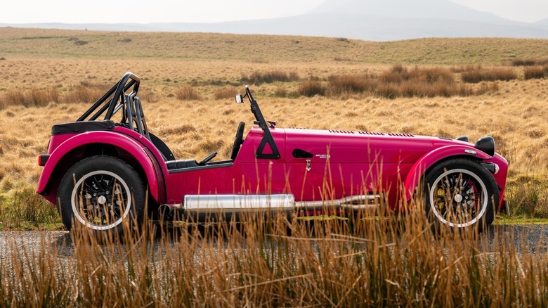Caterham Seven 620 side profile
